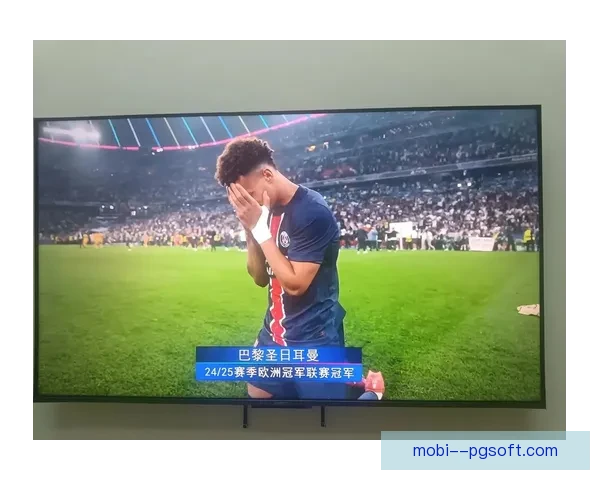 巴黎圣日耳曼正式签约杜埃开启新赛季锋线布局